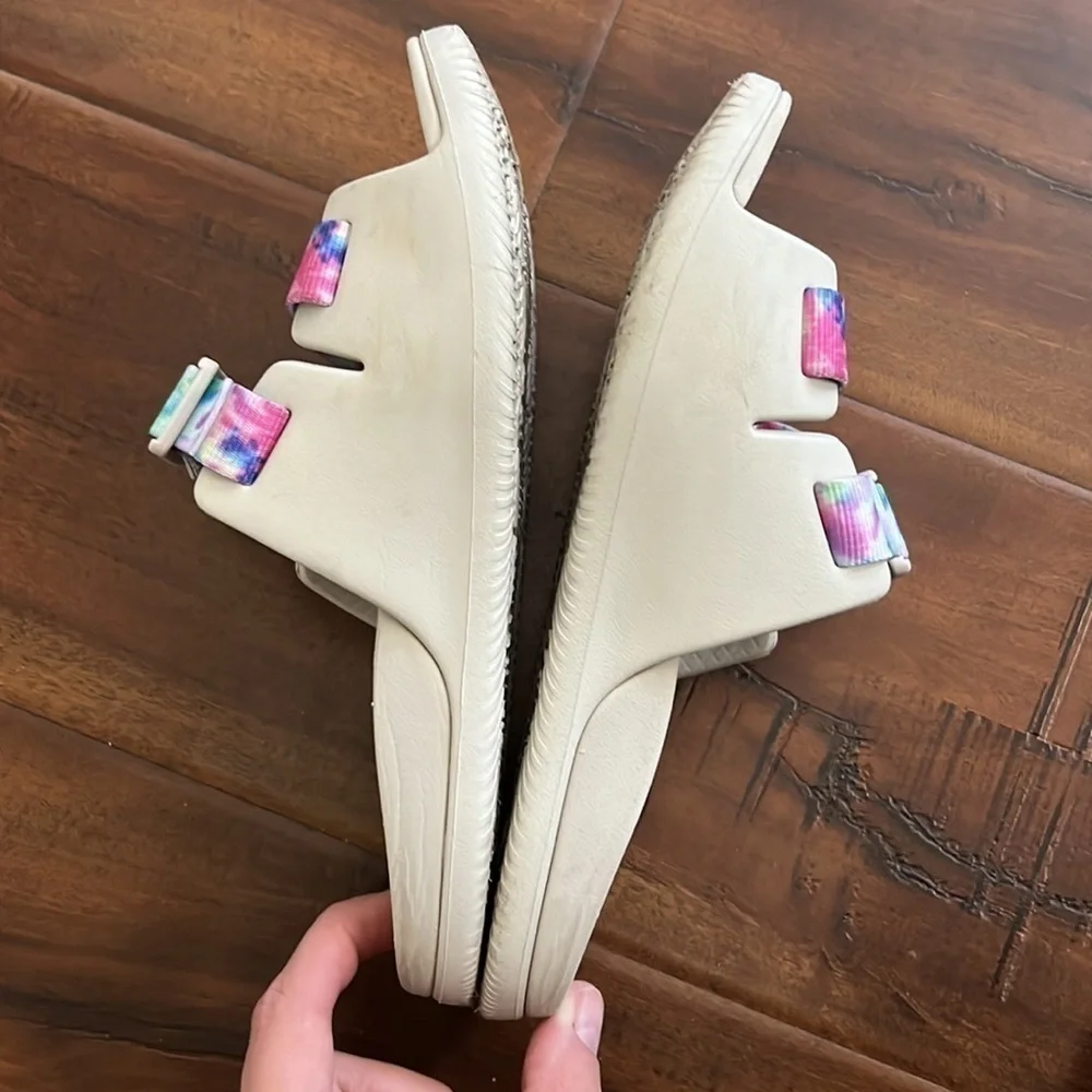 CHACO Chillos Tie Dye Slide Sandals Shoes